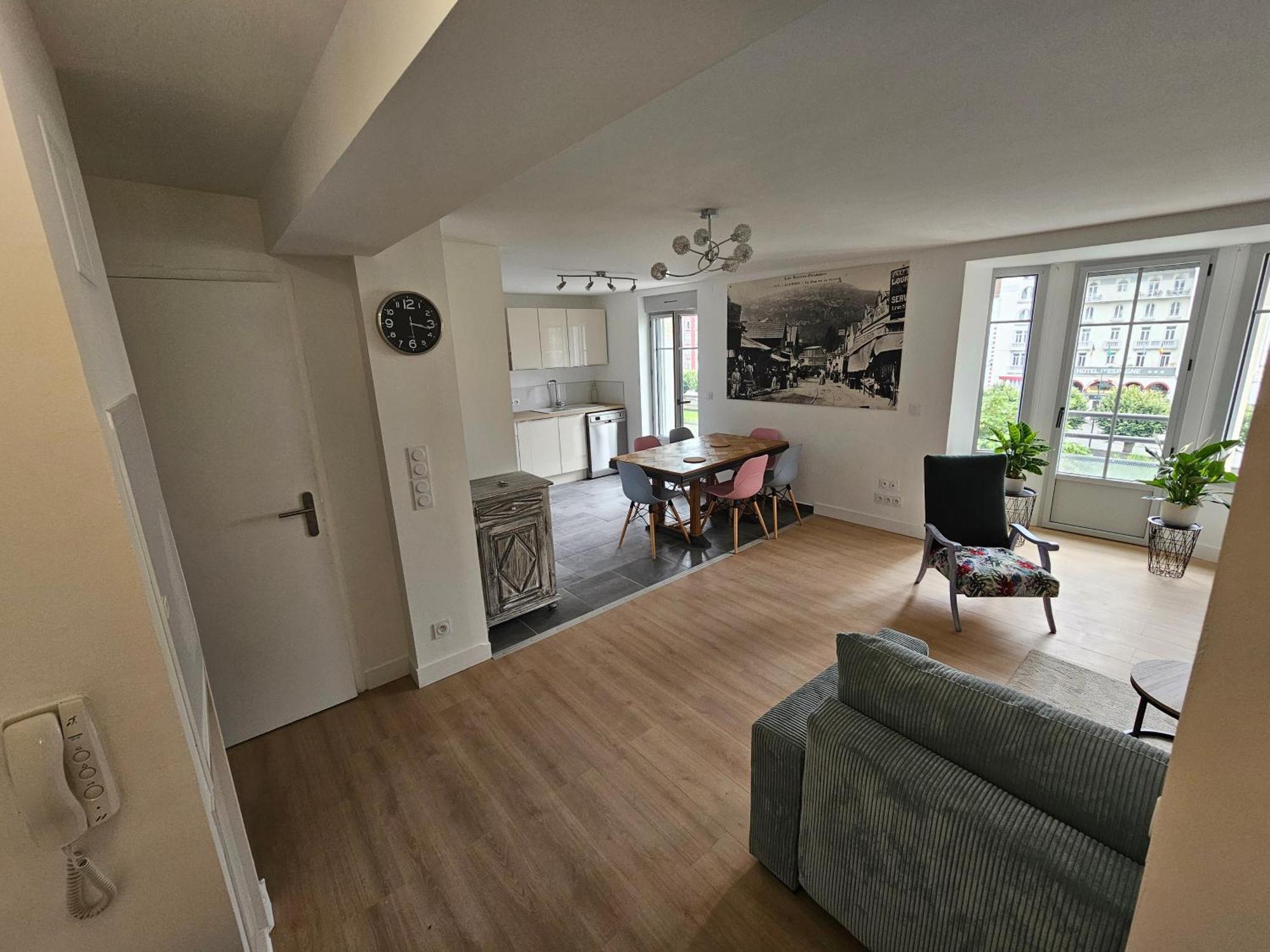Le Chaleureux Lourdes Hyper Centre Apartment Luaran gambar